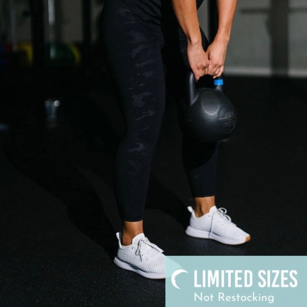 Zyia Active Black Battleship Camo Luxe Leggings Size 6-8 - Picture 5 of 8
